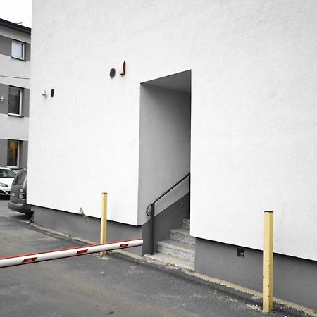 Apartament Platynowy - Centrum Gliwic Z Parkingiem غليفيتسه المظهر الخارجي الصورة